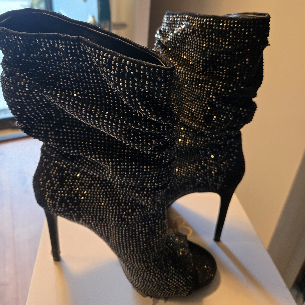 Jessica Simpson Pewter/Glitter Booties With Toe Out